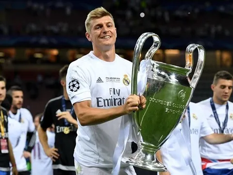 Toni Kroos dự đoán kịch bản nếu anh đến M.U thay vì Real