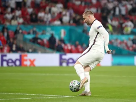 'Kỹ thuật bậc thầy của Luke Shaw'