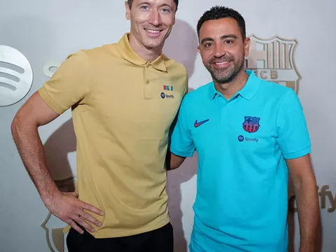 Barca: Xây dựng cỗ máy ghi bàn với Lewandowski