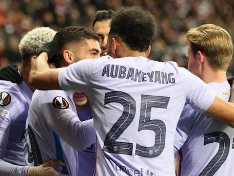 La Liga đang chờ Barca tạo nên điều điên rồ