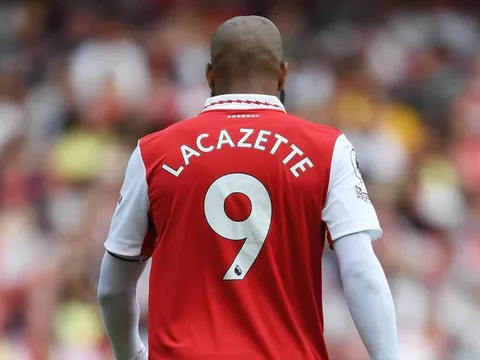 CHÍNH THỨC: Arsenal chia tay cầu thủ thứ 3