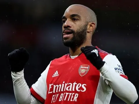 Garth Crooks đã tìm thấy phương án hoàn hảo để thay thế Lacazette