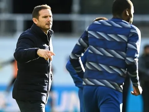 Lampard giải thích lý do chọn Rudiger thay thế Silva trước Newcastle United