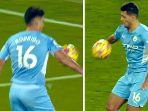 Lampard: "Trẻ 3 tuổi cũng biết đó là quả penalty"