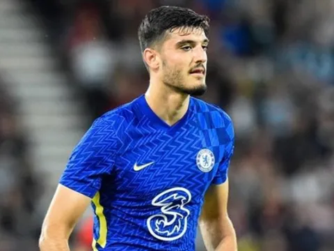 Lần đầu cho tiền đạo Chelsea