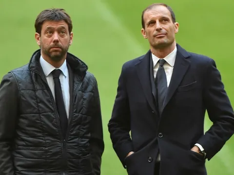 Lãnh đạo Juventus bị CĐV quay lưng
