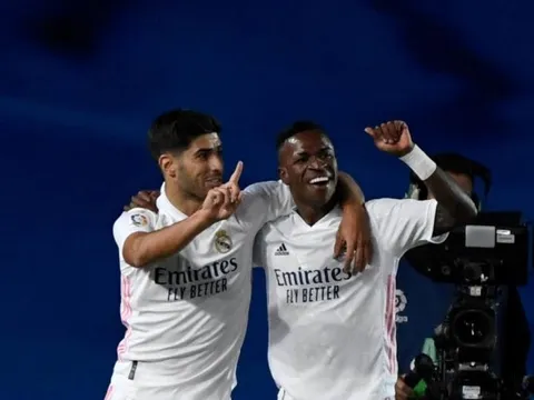 Lập công cho Real, "kẻ đẩy Bale khỏi Madrid" lên tiếng bất ngờ