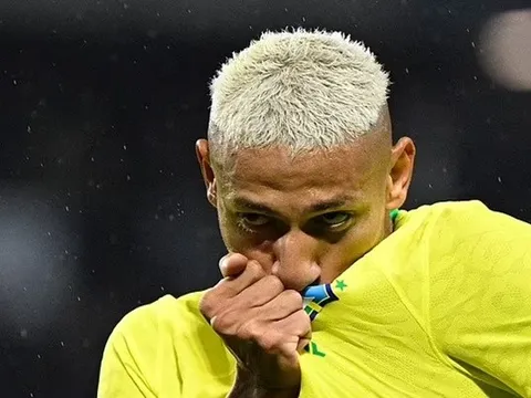 Lập cú đúp, Richarlison nhắc khéo về số áo của Rô béo