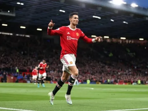 Lập kỷ lục mới, Ronaldo gửi thông điệp đến NHM Man Utd
