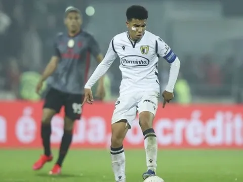 Lên kế hoạch trẻ hóa, Man Utd bất ngờ muốn "nhảy điệu Samba"