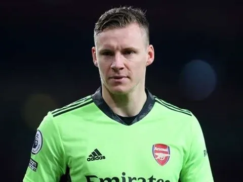 Leicester nhắm người Arsenal thay Kasper Schmeichel