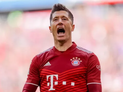 Chelsea chen ngang vụ Barca - Lewandowski
