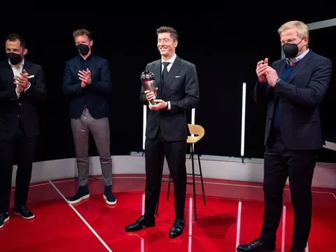 Lewandowski lên tiếng khi bị Messi loại khỏi phiếu bầu The Best