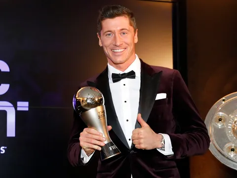 Lewandowski thắng giải The Best 2021, Ronaldo được vinh danh