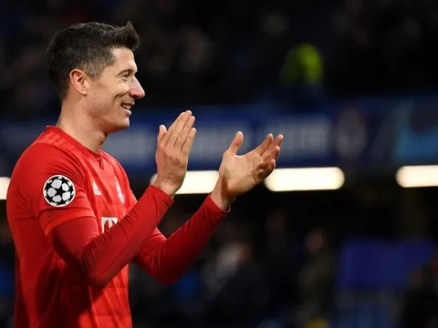 Lewandowski tuyên bố sốc, PSG mừng thầm