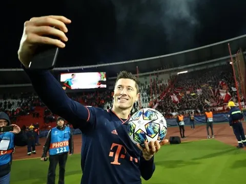Lewandowski và những con số chứng minh anh đang hóa "thần thánh"
