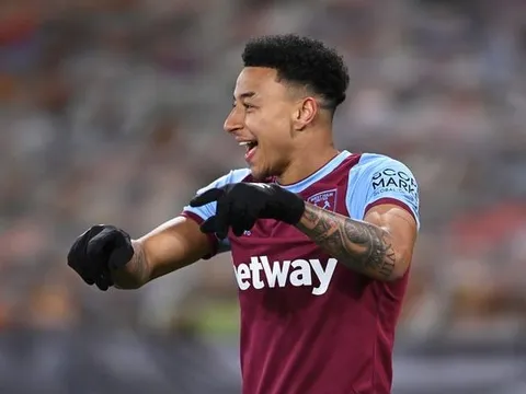 Lingard solo ghi bàn, Carragher lập tức so sánh với 1 cựu sao Man Utd