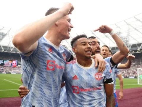 Lingard tỏa sáng đẩy 3 sao Man Utd đến bờ vực thẳm
