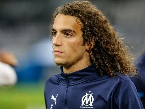Lính đánh thuê của Arsenal được ca ngợi là “thủ lĩnh bẩm sinh”