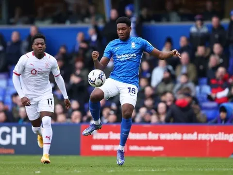 Lính đánh thuê của Man Utd lại được khen ngợi hết lời