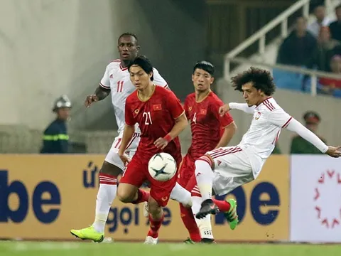 Đẳng cấp Tuấn Anh làm "tắt điện" cầu thủ hay nhất châu Á