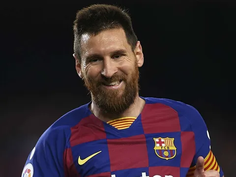 'Theo trò đùa buồn cười nhất tuần của Ý, QBV năm nay là của Ronaldo'