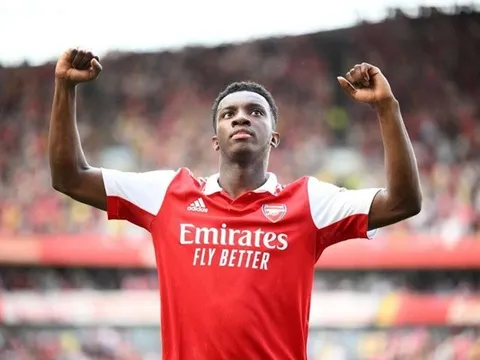 Tiền đạo Arsenal trở thành cầu thủ tự do