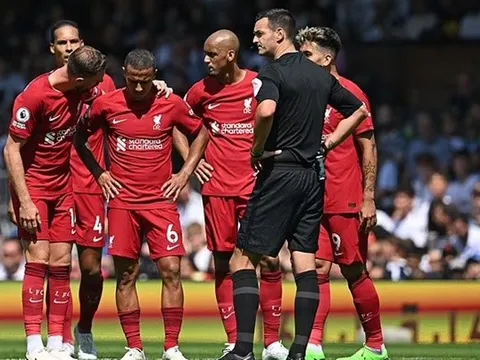 Liverpool khủng hoảng tiền vệ