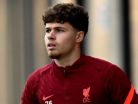 Liverpool quyết tương lai Neco Williams và Oxlade-Chamberlain