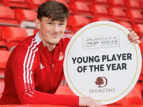 Liverpool thần tốc, chốt cú đúp chuyển nhượng cùng Nunez