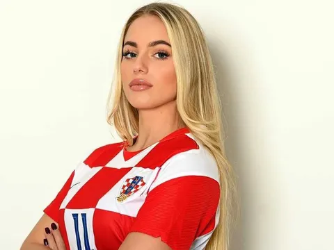 Cầu thủ đẹp nhất thế giới nêu tên đồng nghiệp nam đáng nể nhất