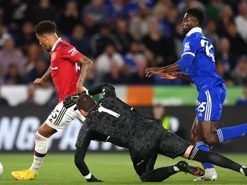 Lộ diện HLV thứ 2 mất việc tại Premier League