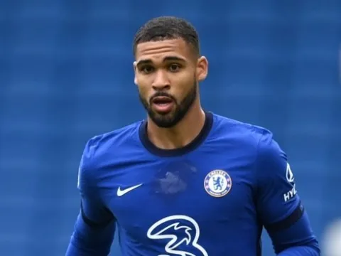Loftus-Cheek bị Neville chê bai, Lampard chỉ rõ lý do