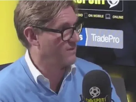 "Logic ở đâu cho Manchester United?"