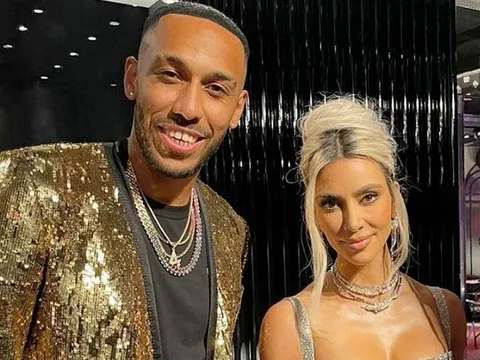 Aubameyang sánh vai bên siêu mẫu thị phi Kim Kardashian
