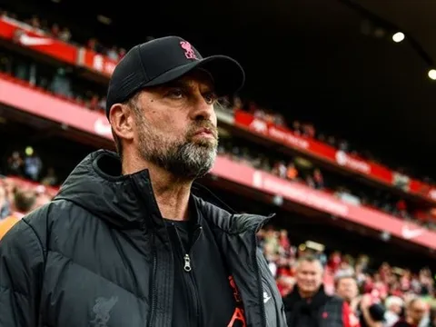 Klopp cười nhẹ với 19.5 triệu bảng