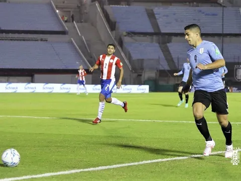 Luis Suarez tịt ngòi, Uruguay chia điểm nhạt nhòa trước Paraguay
