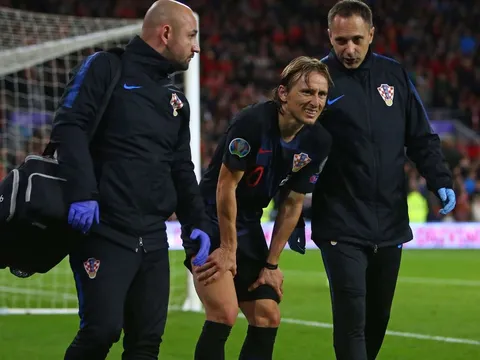 "Nhị lang thần" tập tễnh rời sân, Real lo ngay ngáy El Clasico