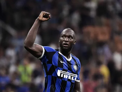Lukaku: 'Anh ấy có đủ tố chất của một nhà vô địch, tôi muốn giúp anh ấy'