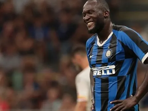 “Lukaku đang thể hiện sự ổn định”