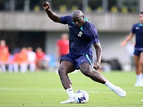 Lukaku ghi bàn ngay khi rời Chelsea, Inter thắng đậm 10-0