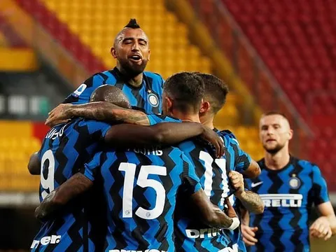 Lukaku ghi bàn ở giây 28, Inter hủy diệt Benevento