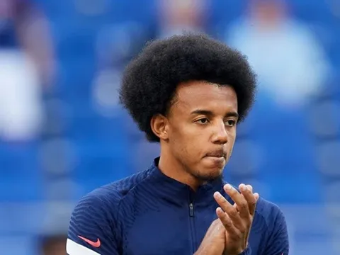 Kounde chọn xong nhà ở London