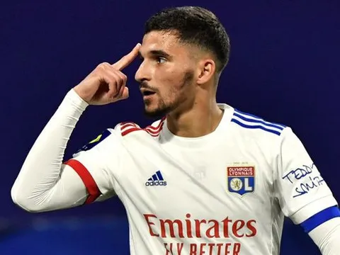 Lyon giảm giá nhạc trưởng, Arsenal vẫn kỳ kèo mặc cả