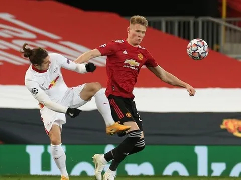 "Mad dog" Man Utd muốn tiến bộ, chỉ ra điều cần học ở Harry Maguire