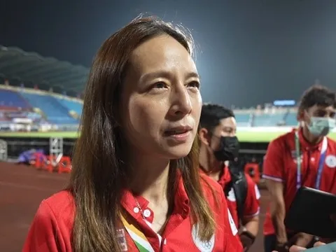 Madam Pang bất ngờ với không khí sân Thiên Trường