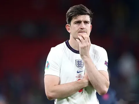 Maguire bị la ó, huyền thoại Arsenal lên tiếng trấn an