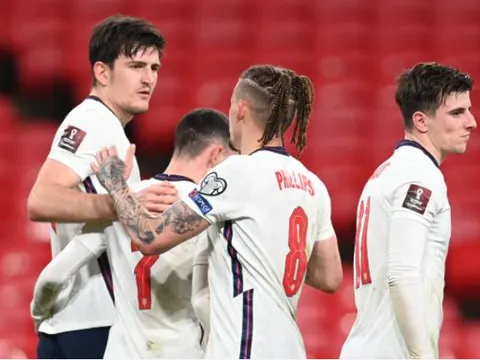 Maguire tung đòn kết liễu, Tam Sư hạ gục Đại bàng trắng tại Wembley