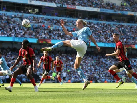 Man City lên ngôi đầu Premier League trong ngày Haaland tịt ngòi