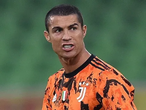 "Man City nên chiêu mộ Ronaldo, cậu ấy sẽ ghi 25 bàn trong mùa đầu tiên"